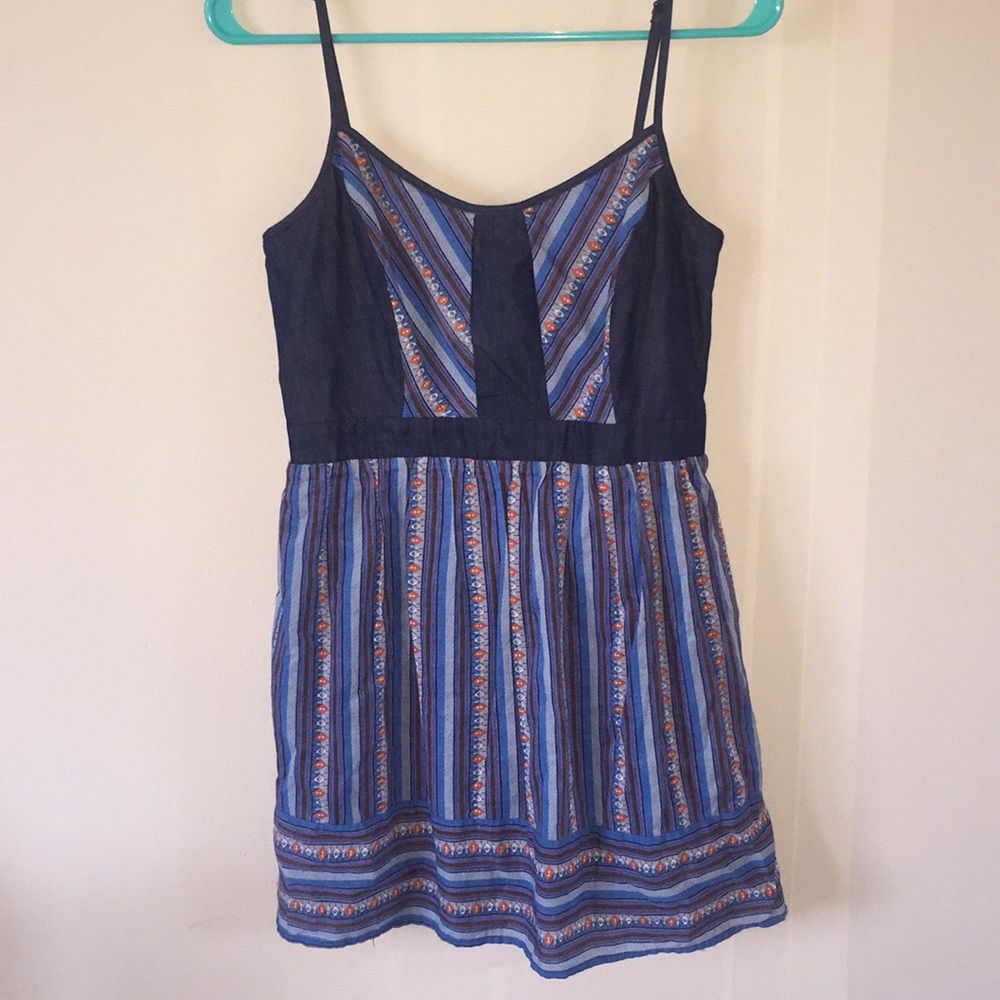 patterned dress size small